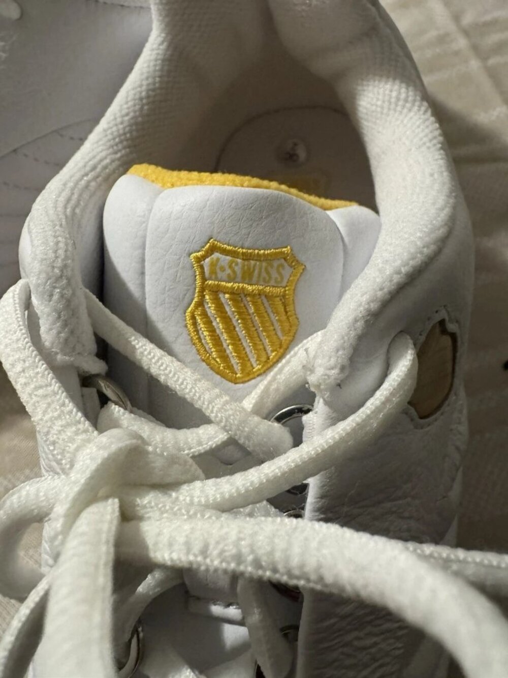 K-Swiss Women Denley Low Top Shoe Sneaker White Yellow Size 8 new - Picture 5 of 10